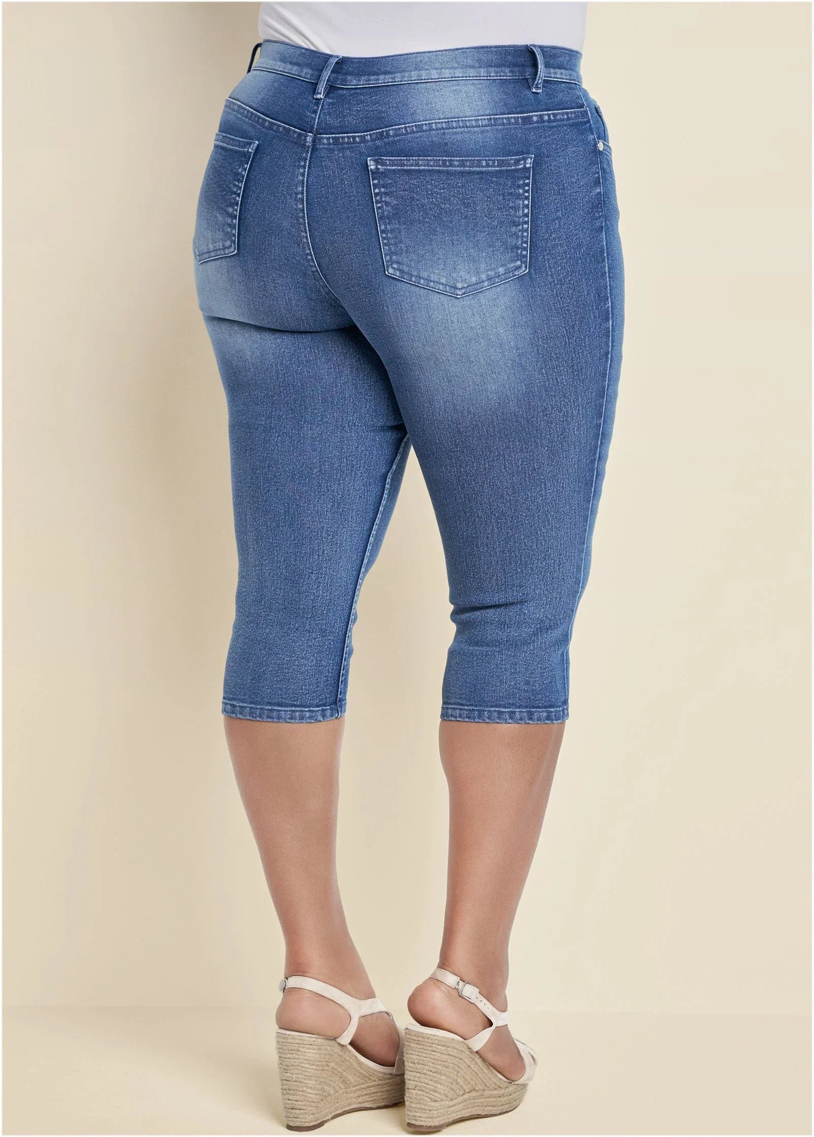 Cindy Capri Jeans Medium Wash