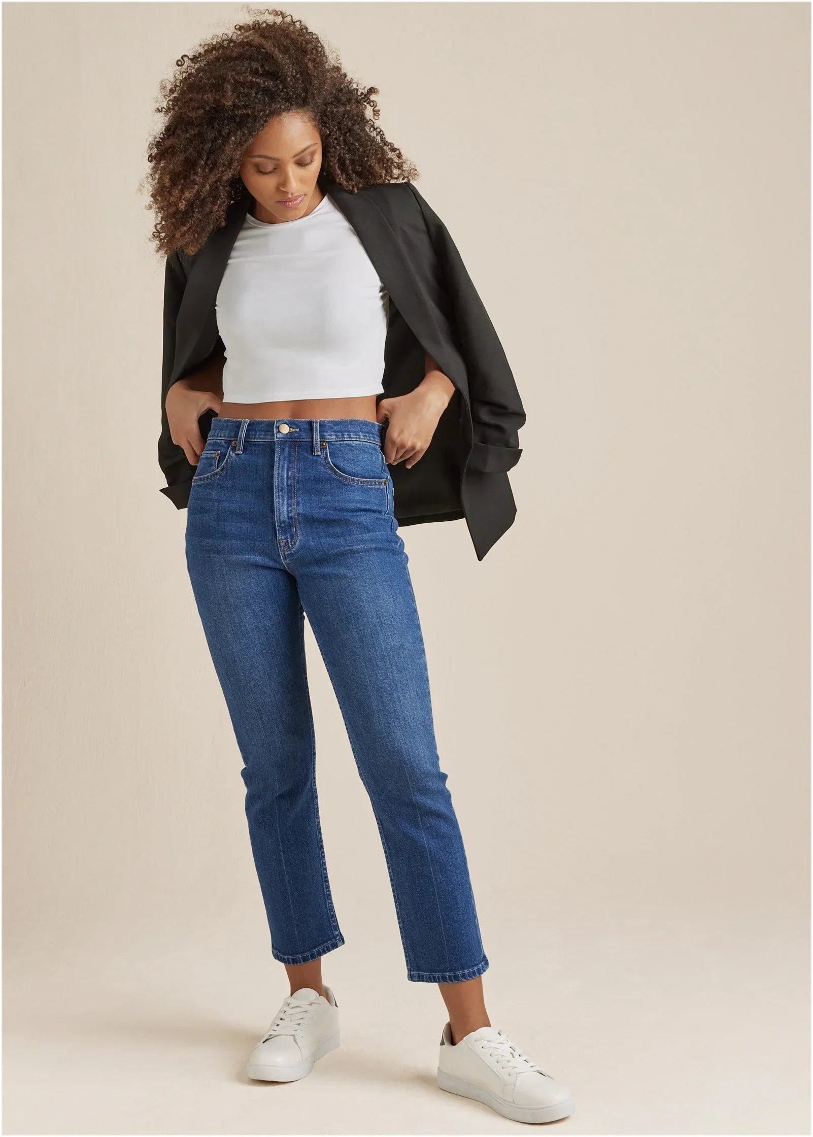Straight Leg Jeans Medium Wash