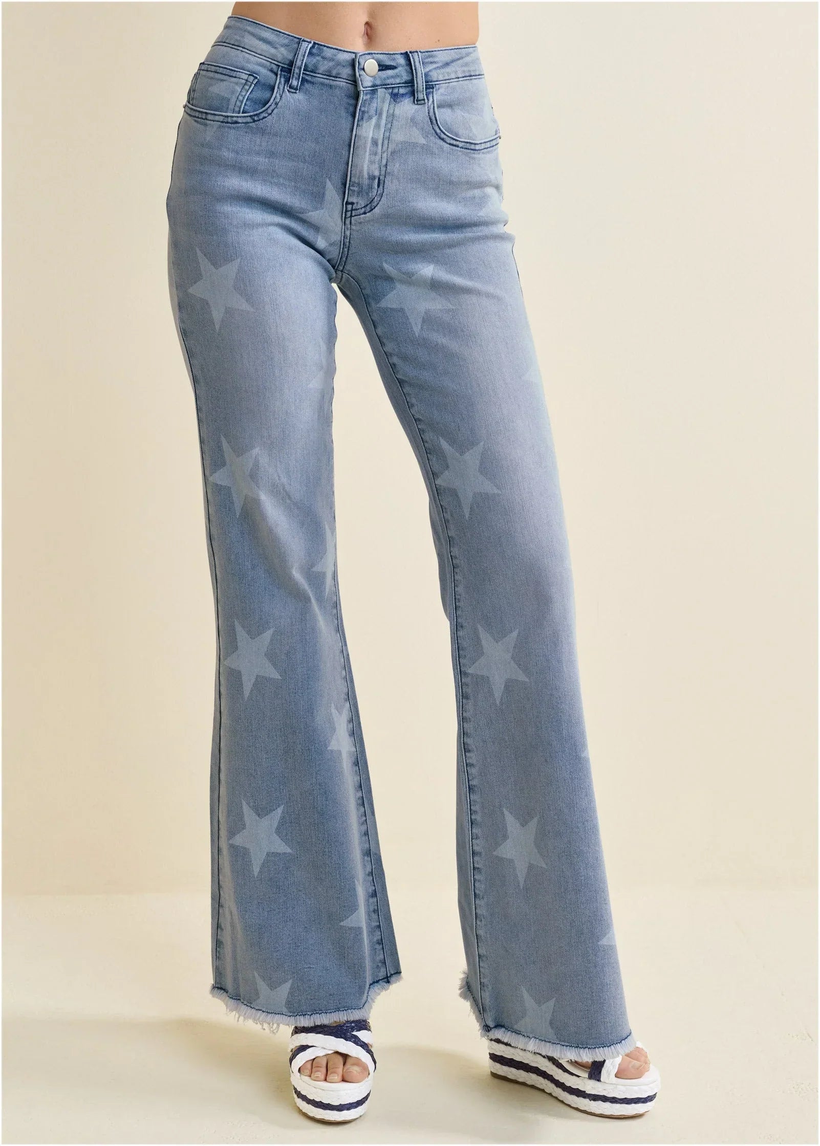 Mid Rise Star Flare Jeans Light Wash