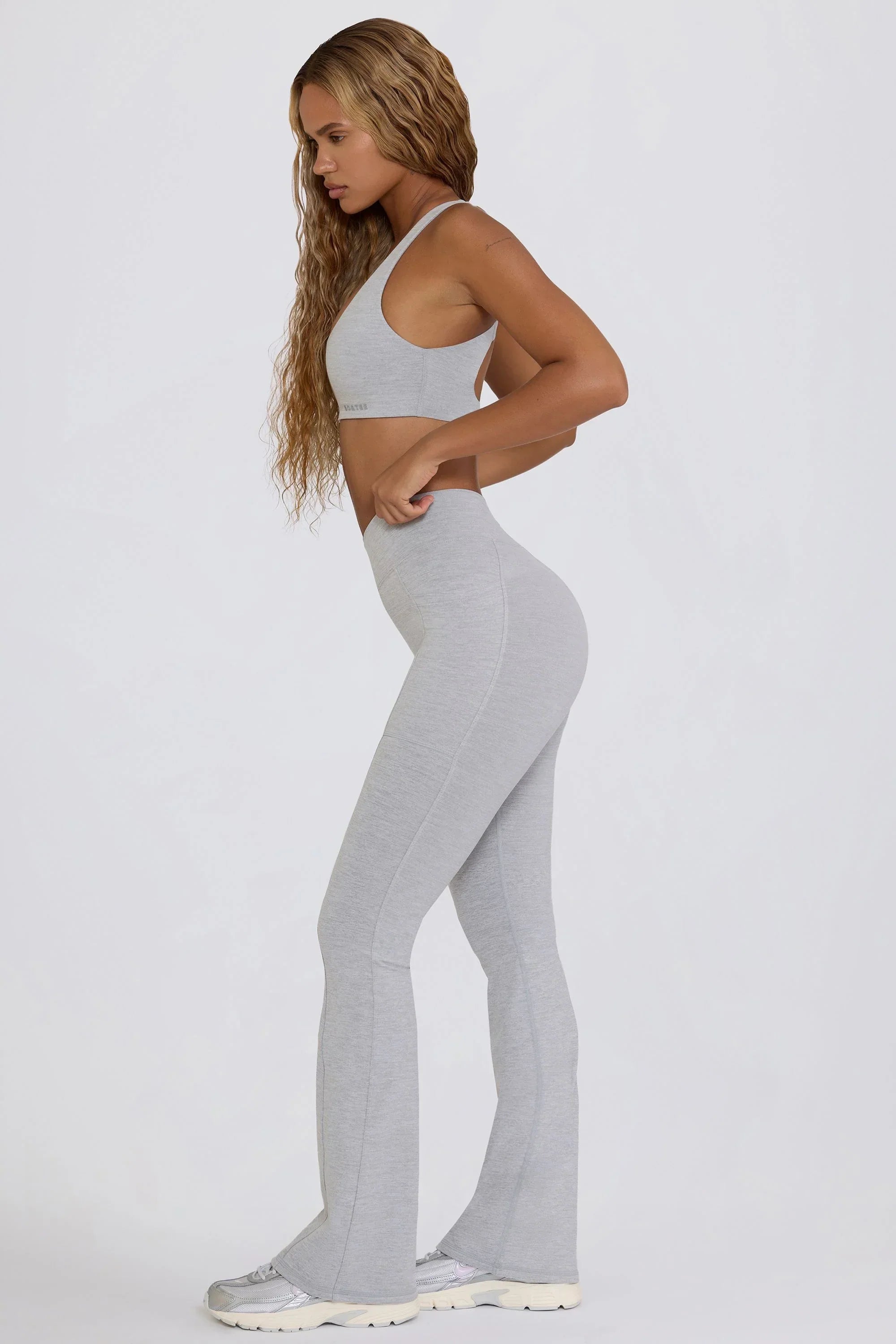 Soft Active V Waist Pocket Flared Leggings in Grey Marl