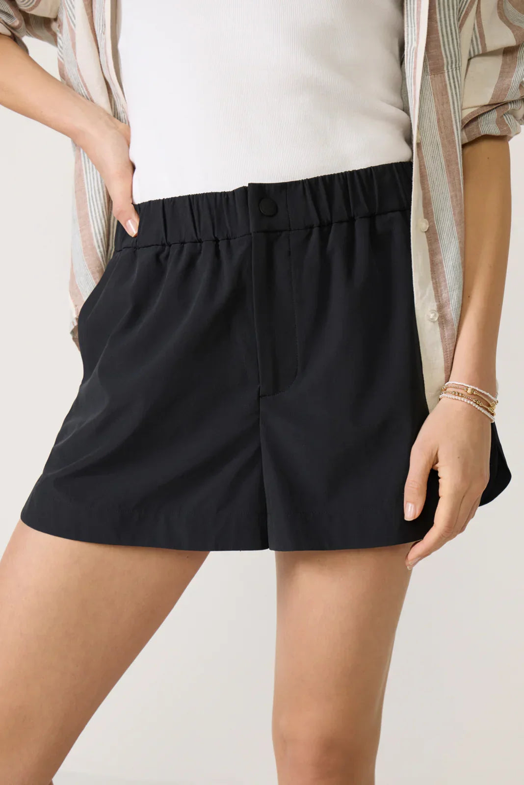 Nila Mid Rise Short