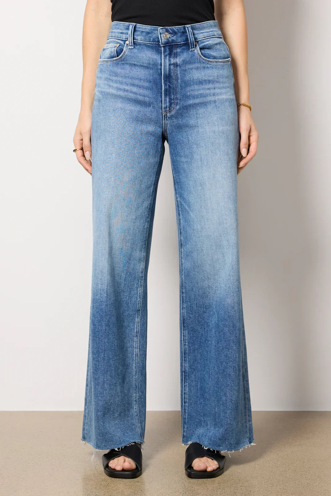 Anessa 31 W Raw Hem