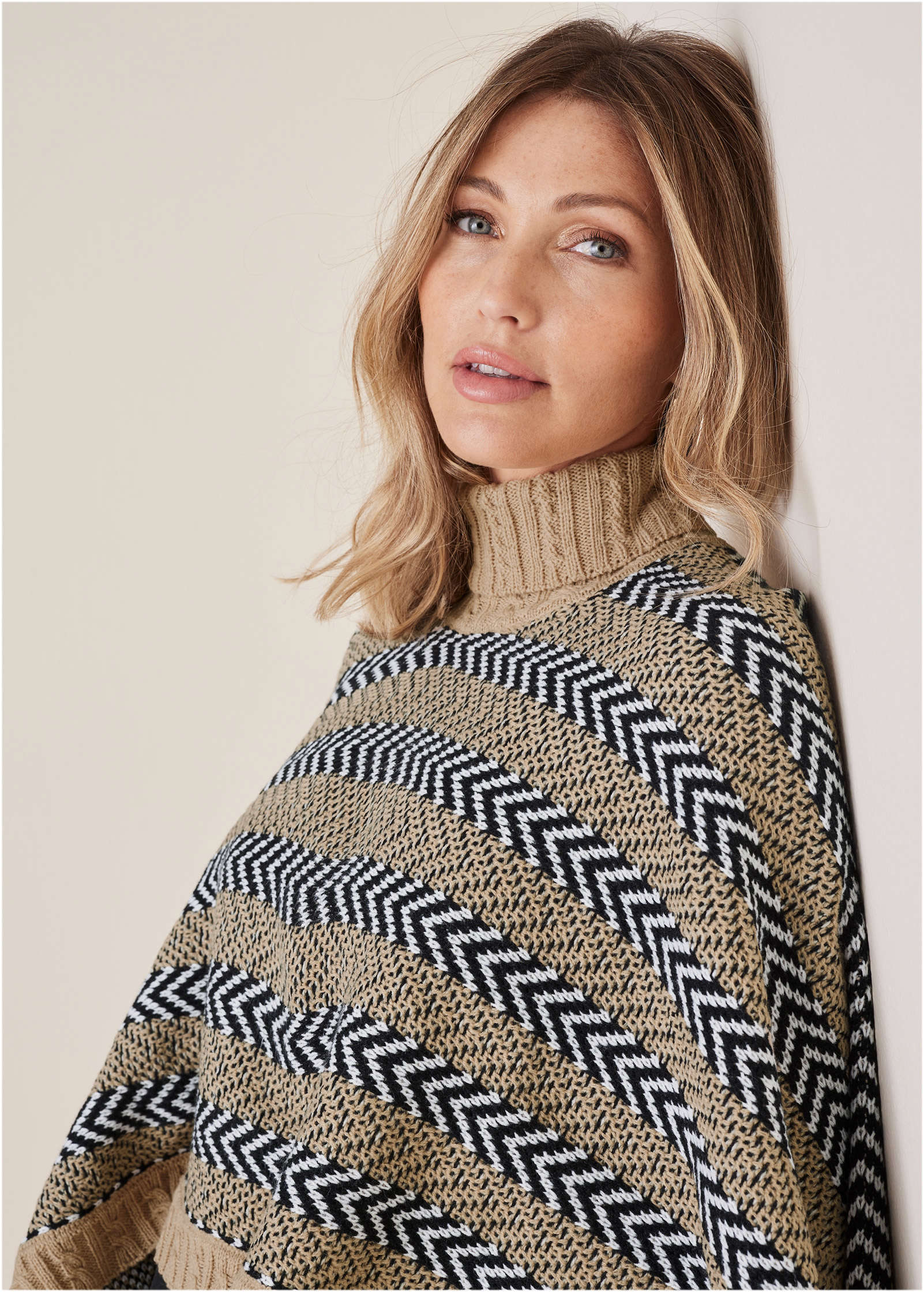Sweater Poncho Tan Combo