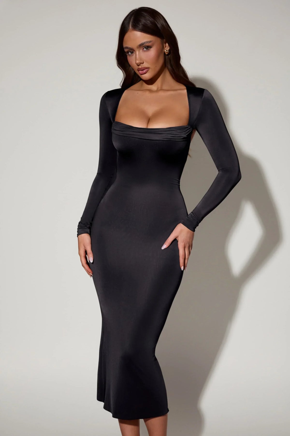 Cowl Neck Long Sleeve Midaxi Dress in Black