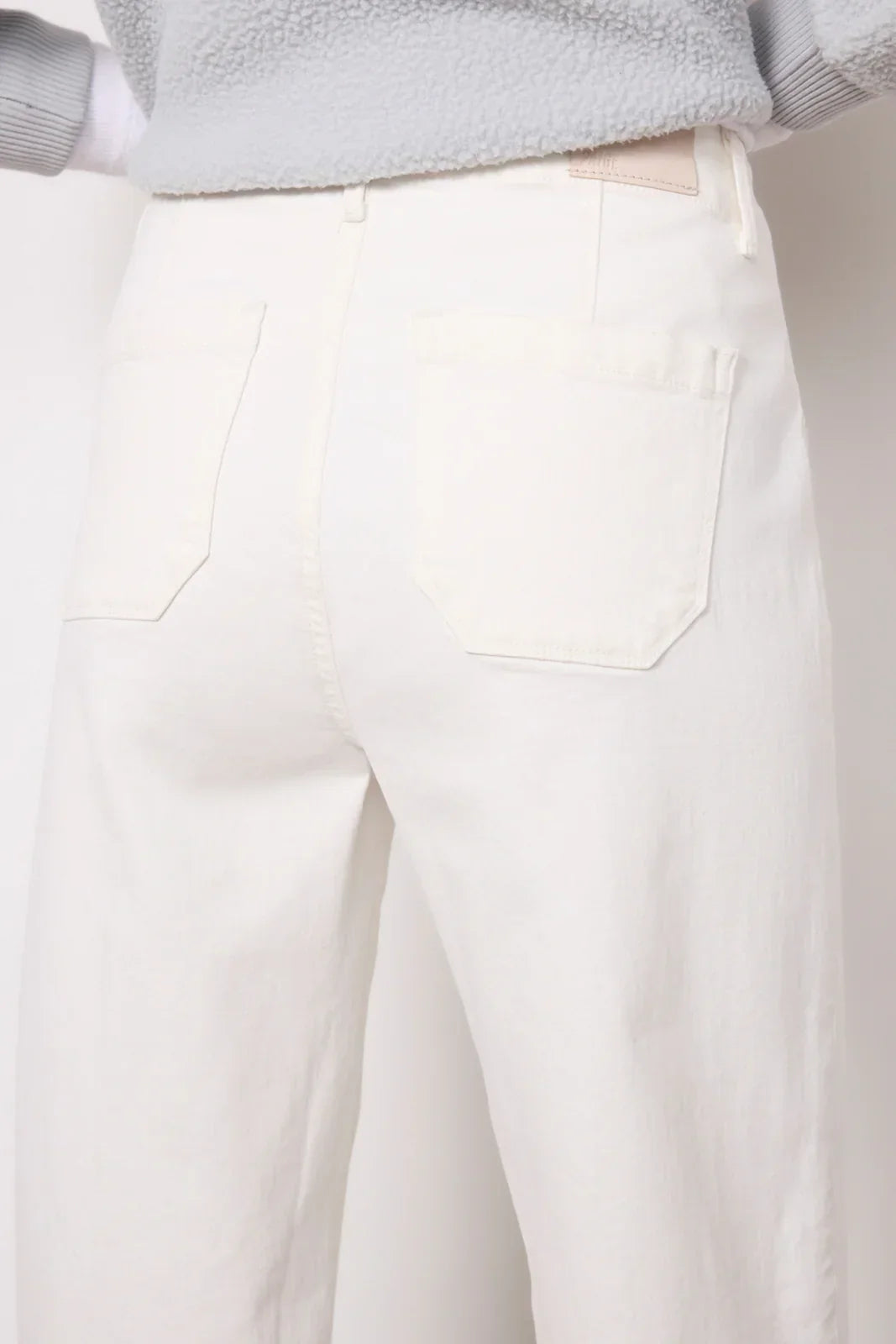 Anessa 31 w Utility Pocket
