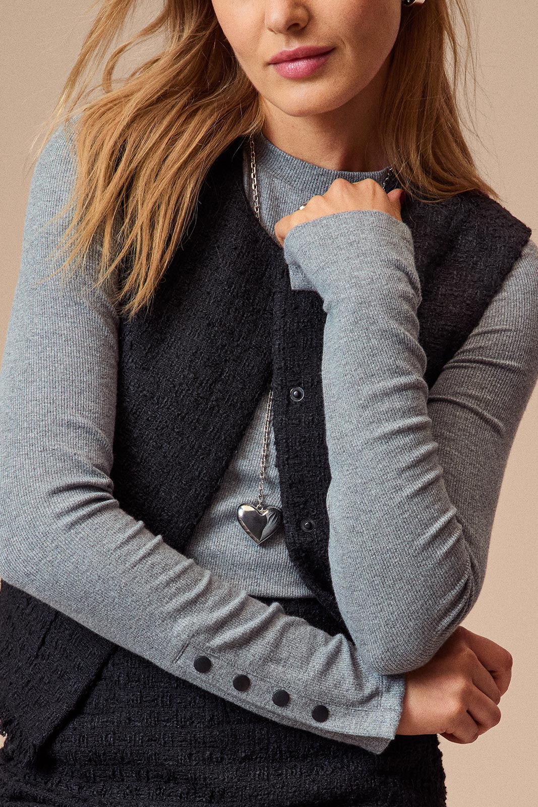 Rilo Ribbed Snap Long Sleeve Top