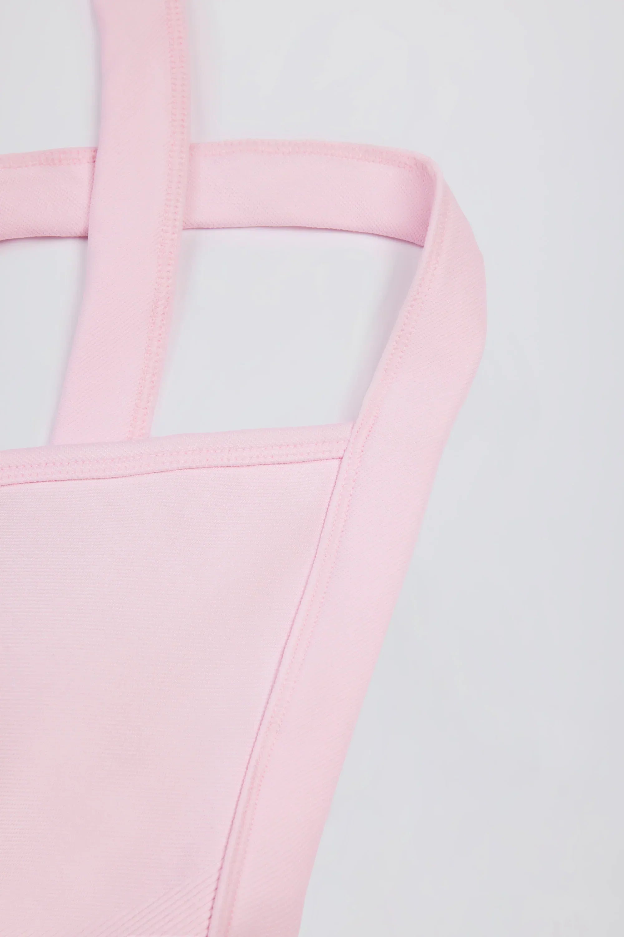 Super Sculpt Seamless Crossback Sports Bra in Soft Pink