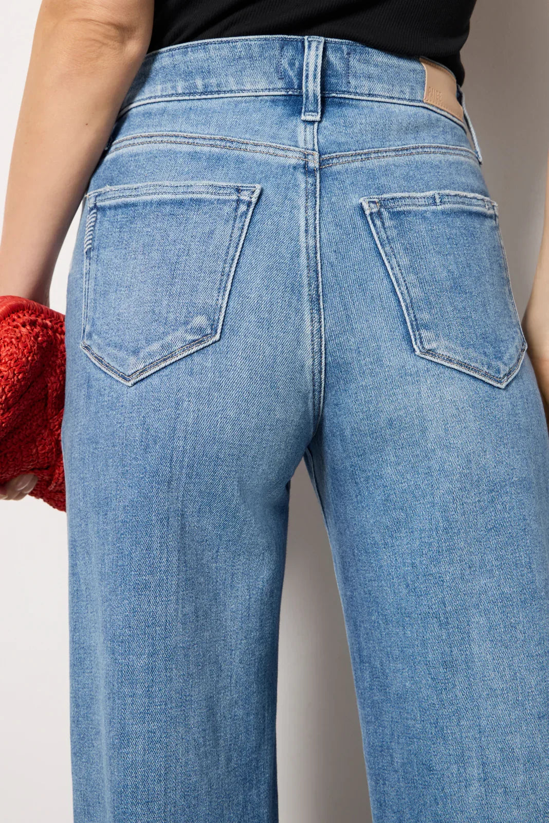 Anessa 31 W Raw Hem
