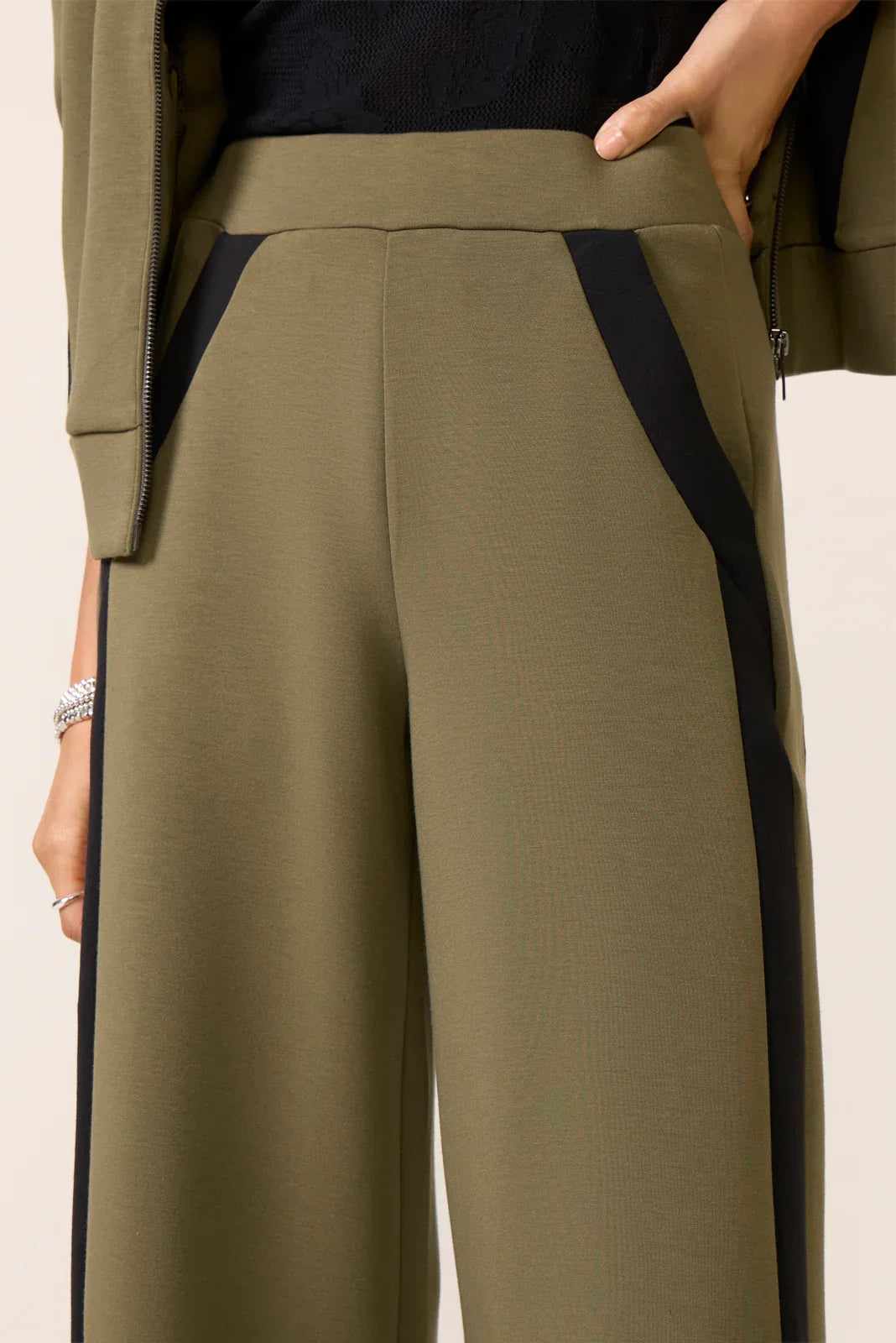 AirEssentials Striped Track Pant
