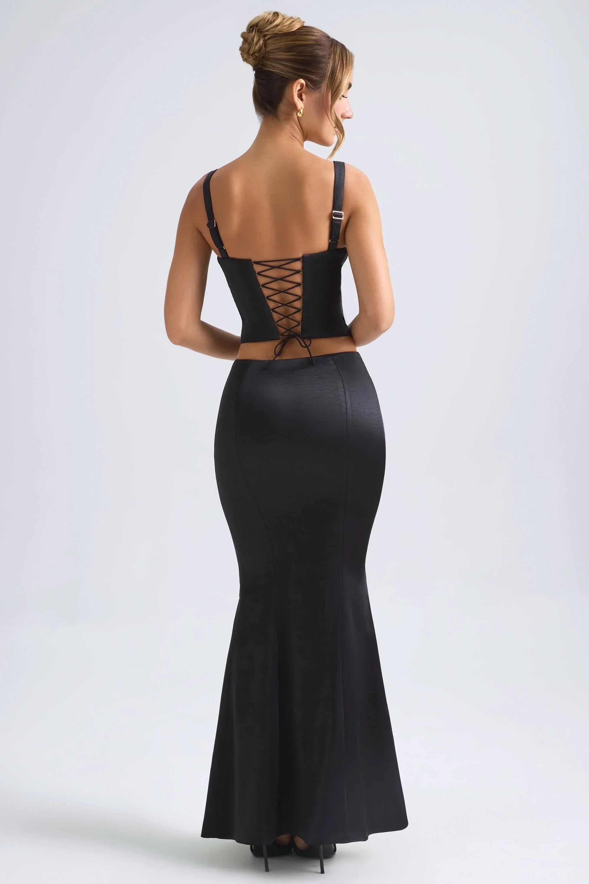 Mid Rise Fishtail Maxi Skirt in Black