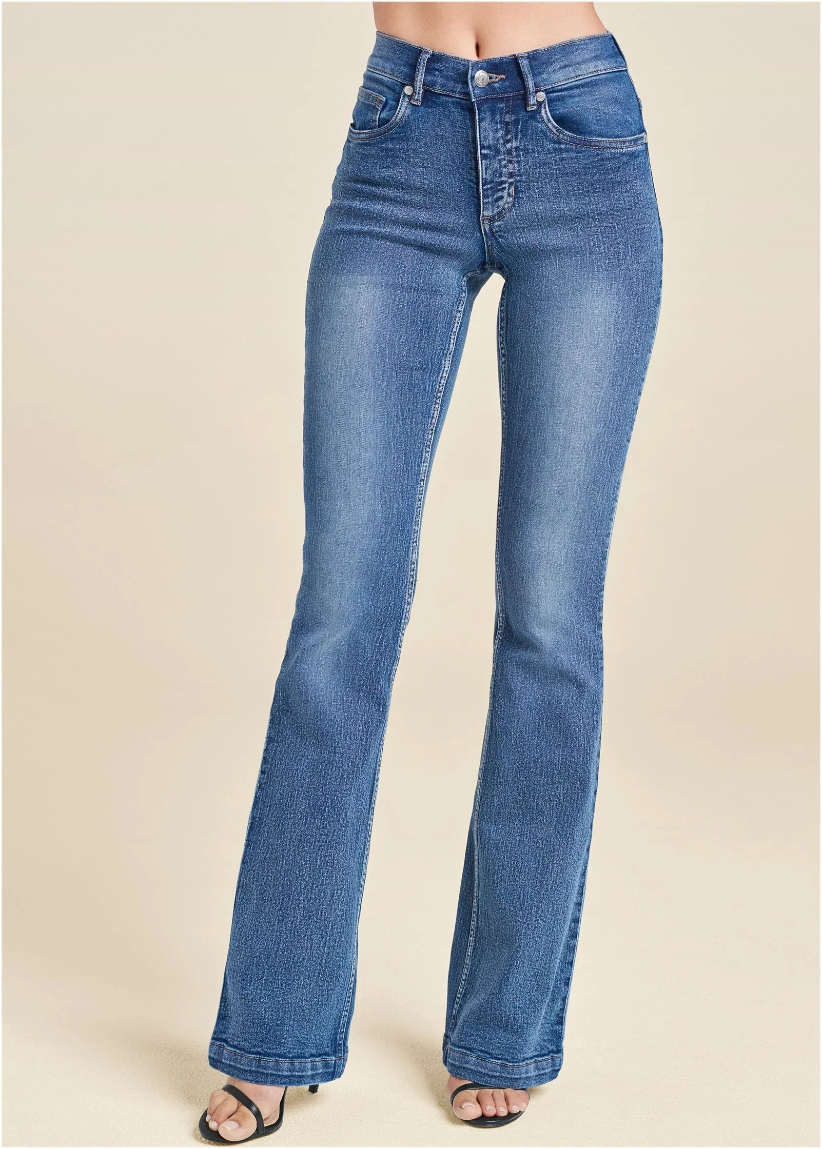 Halle Bootcut Jeans Medium Wash