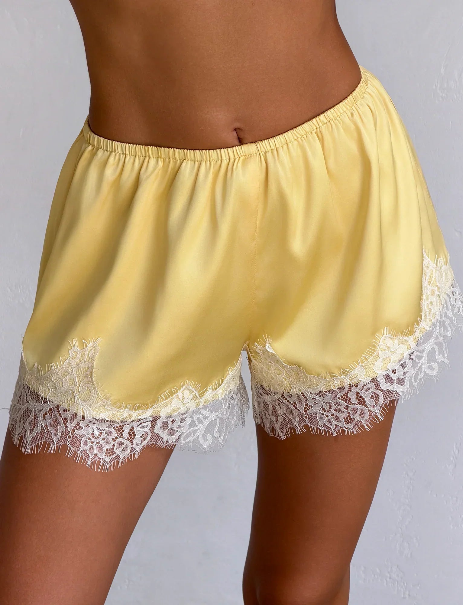 SOLSTICE SHORT YELLOW