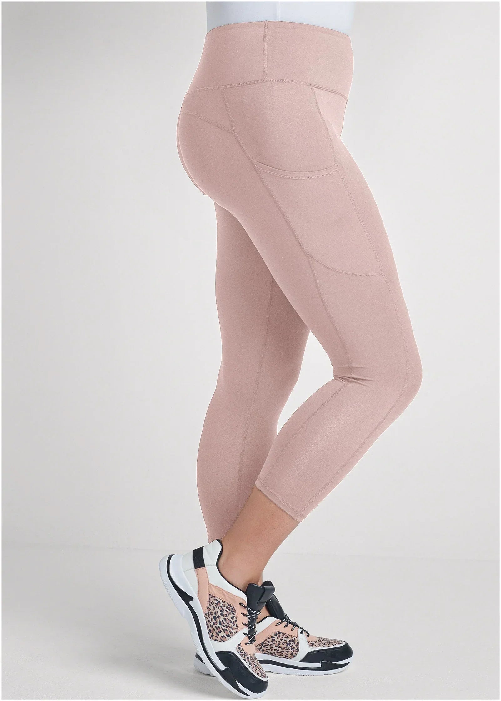 Pocket Capri Leggings Tan