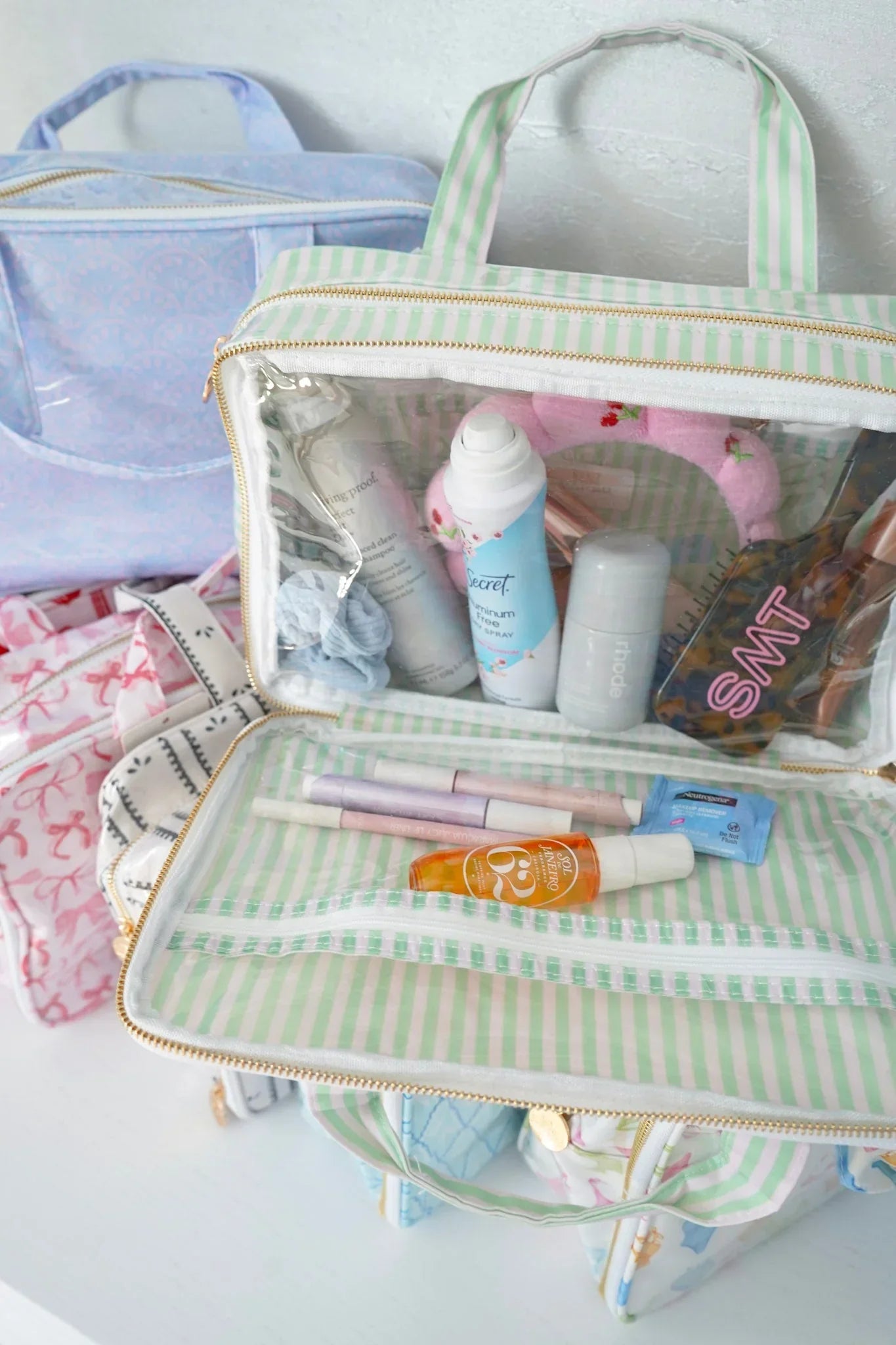 KenzKustomz Clear Coat Toiletry Case