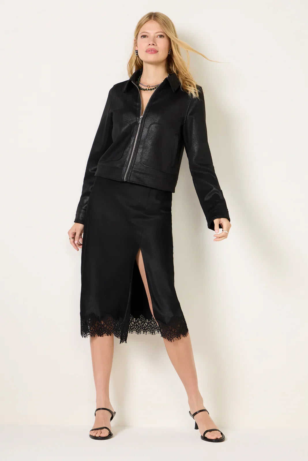 Satin Skirt w Lace