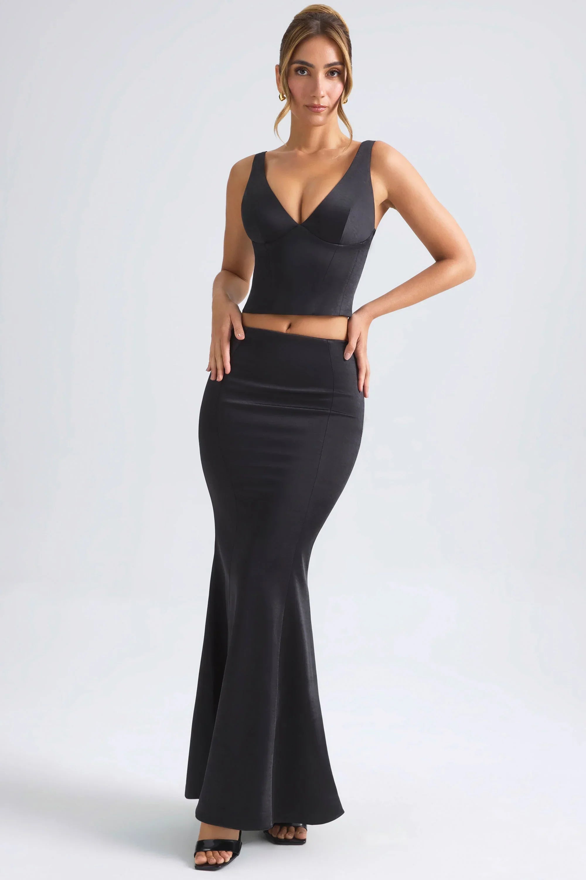Mid Rise Fishtail Maxi Skirt in Black