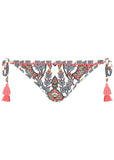 Pom Pom Moderate Bottom Dainty Decor