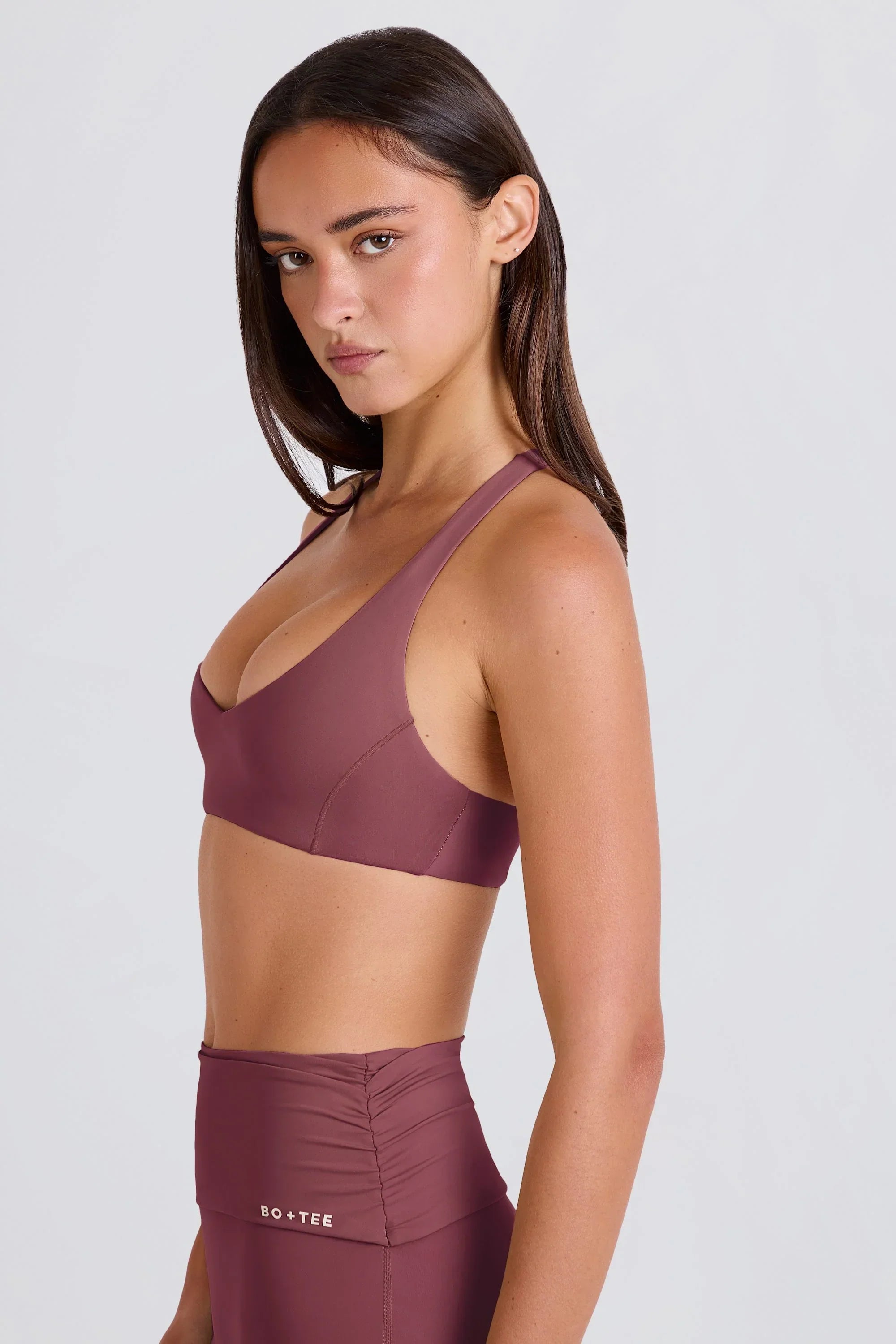 Crossback V Neck Sports Bra in Acai